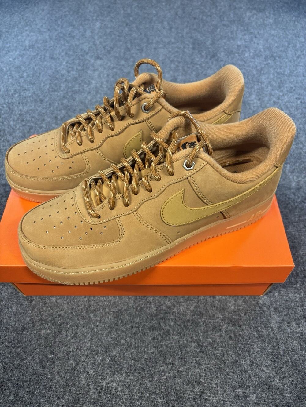New Nike Air Force 1 Low Flax Mens Size 9.5 Wheat Gum Athletic Leather Sneakers